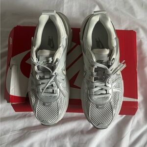 Nike Light Gray Running Shoes
